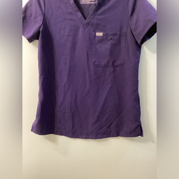Figs‎ Technical Collection Scrub Top In Purple - Picture 6 of 9